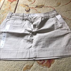 Gap Mini Skirt, Low Rise and Relaxed Fit, Size 8
